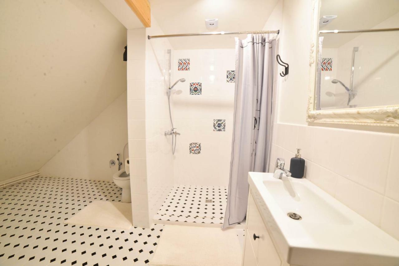 Ferienwohnung Bear Manor Lacu Muizina Pāle Exterior foto